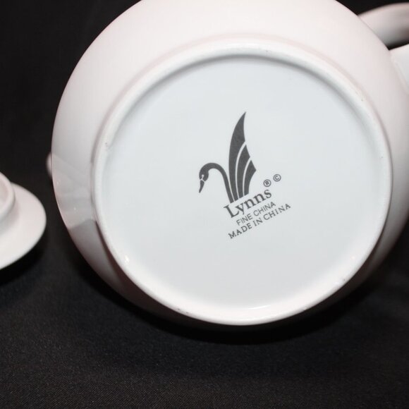 Vintage Lynns Fine China Teapot and Creamer White with Gold Trim - Picture 11 of 15